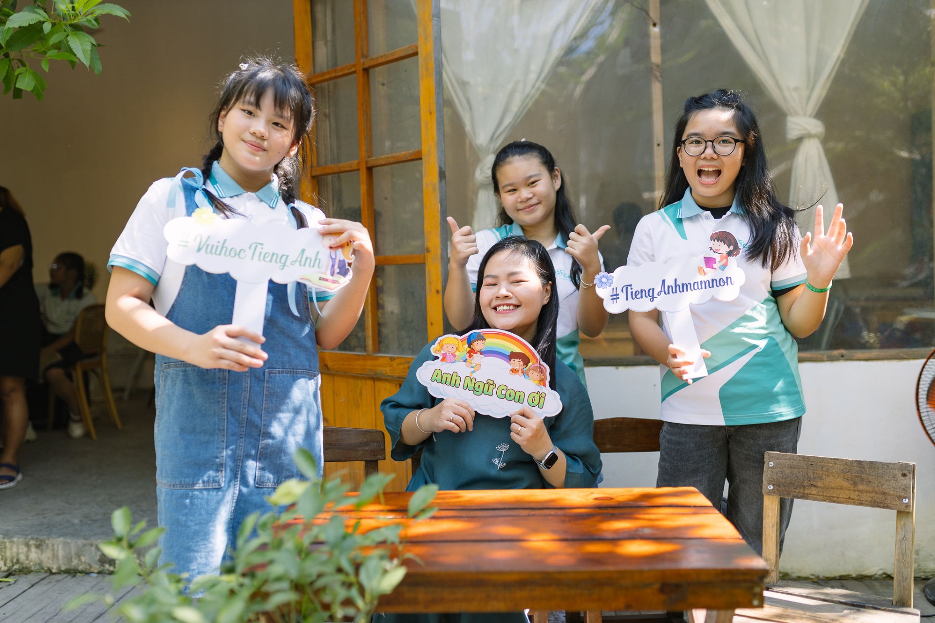 Các bạn nhỏ #VuihocTiengAnh